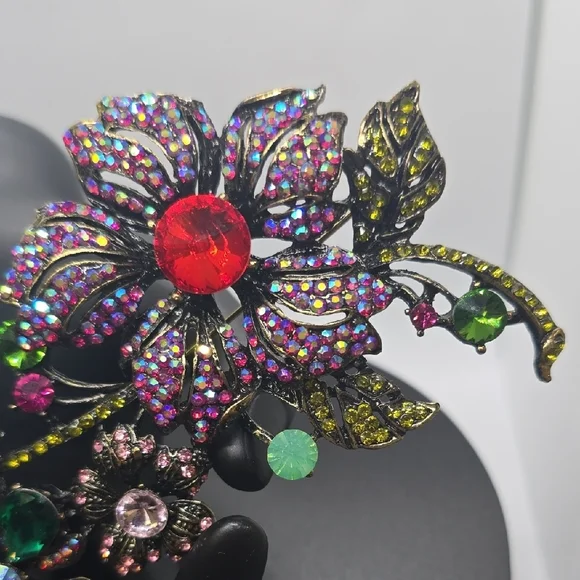 Colorful Floral Statement Brooch - Picture 2 of 7